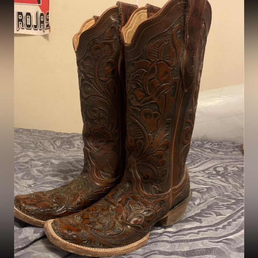 Cowgirl boots. They are in a used condition
